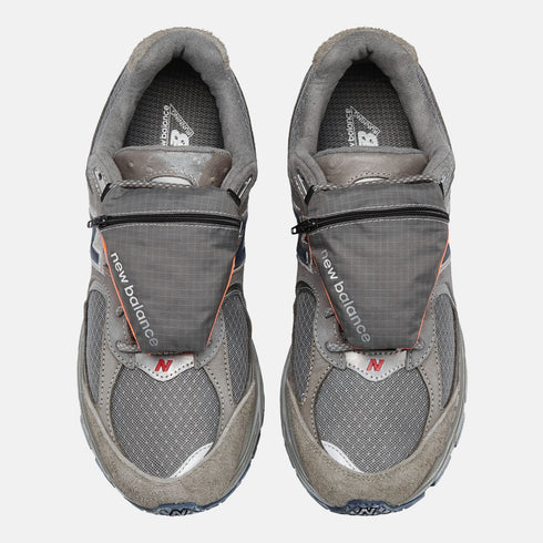 NEW BALANCE 2002R Premium Vintage Mens Sneakers
